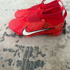 NWT Nike Kids Red Soccer Cleats - Jr Zoom Superfly Pro